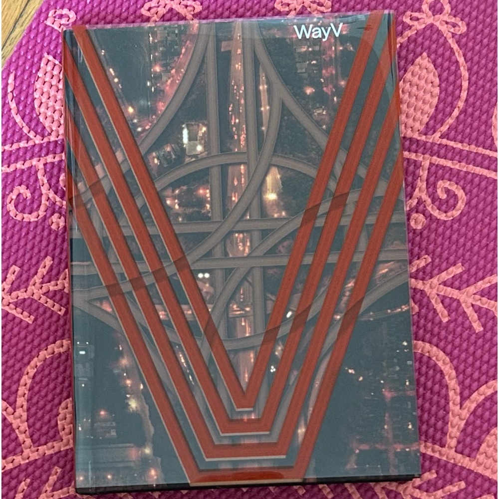 WAYV <Kickback> Album *NO CD/PHOTOCARDS*